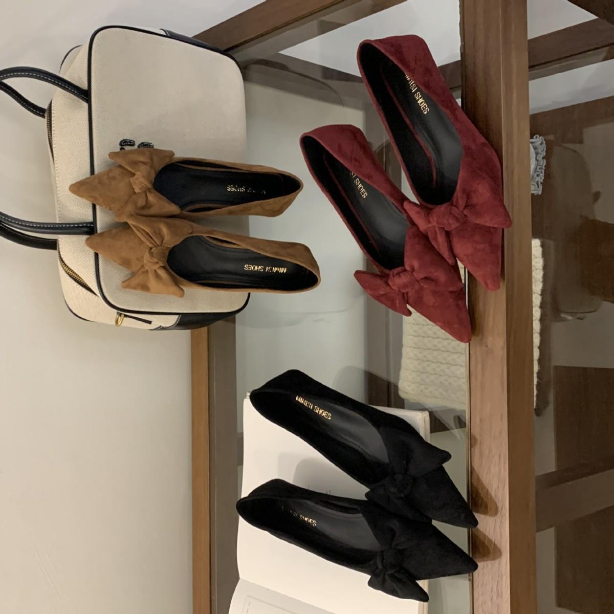 

2025 осень новая замша однотонный бант короткий толстый каблук универсальные заостренный носок мягкая подошва Doudou женские туфли-лодочки 39 чёрный