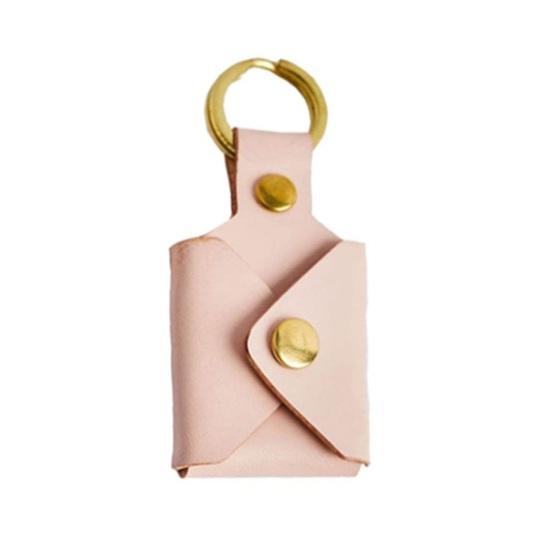 

Брелок из искусственной кожи Складной брелок с держателем для фото Прочный Гладкая поверхность Минималистичный стиль Органайзер для ключей розовый