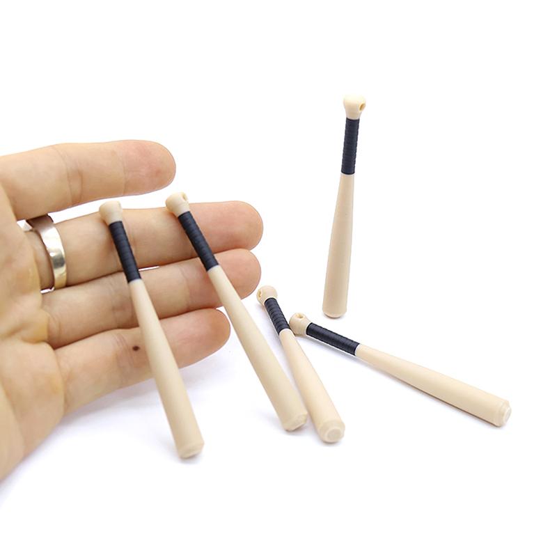 2Pcs 1/12 Dollhouse Mini Baseball Bat Model Dollhouse Simulation Sports Scene Decoration Toys Micro Scene Construction Props