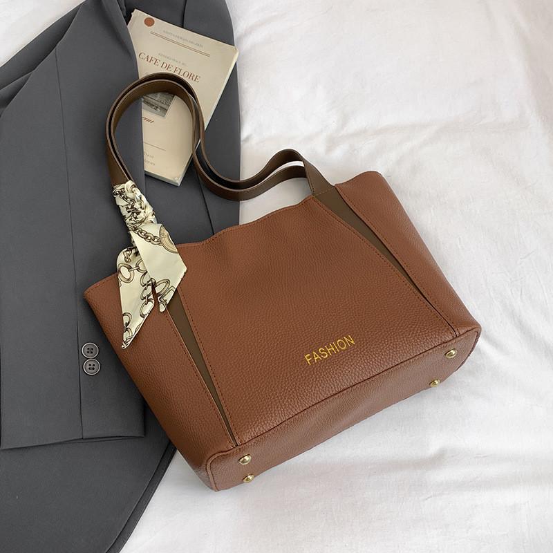 Urban Minimalist Pu Tote Bag For Women With Zipper Closure For Daily Use