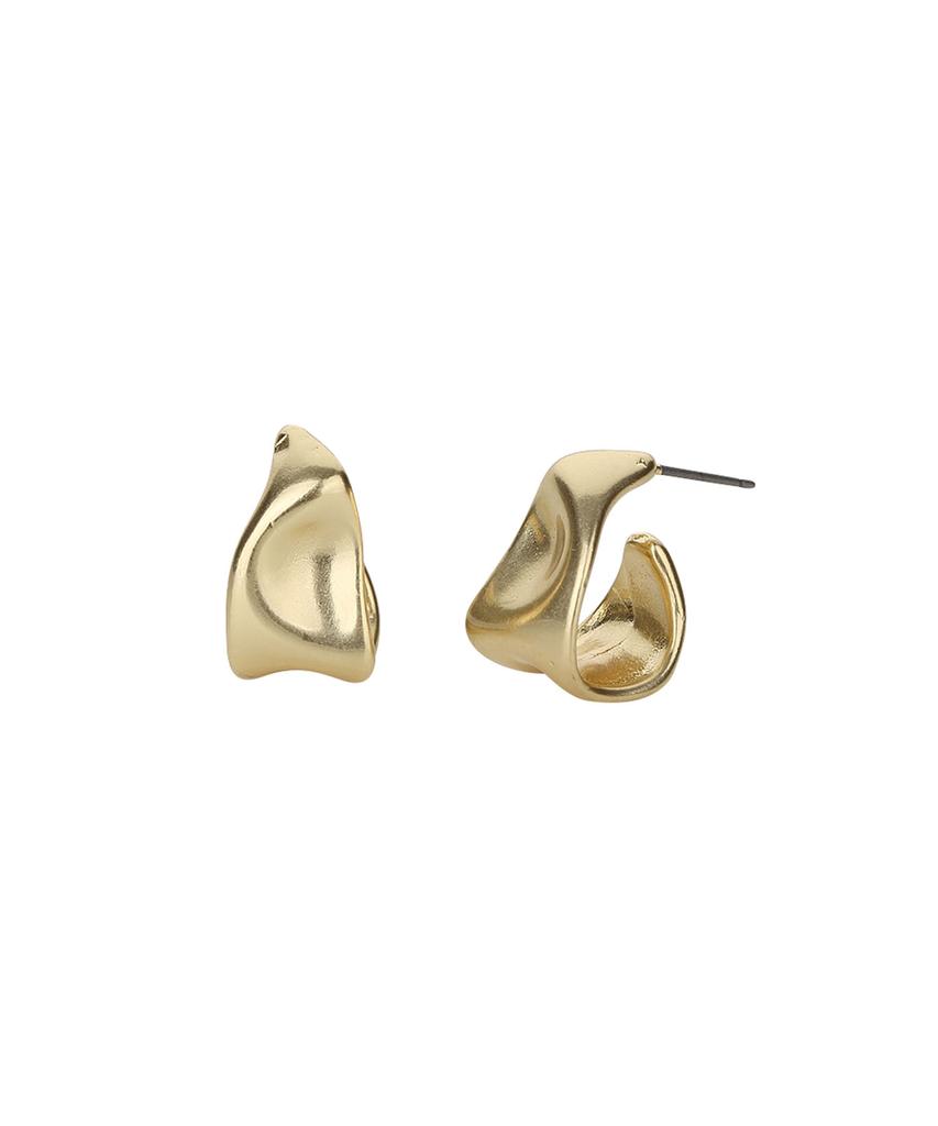 Charmy Bold Curve Earrings (Gold)