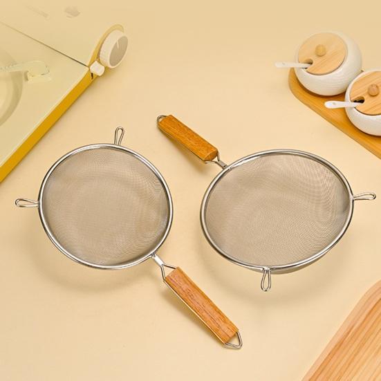 Stainless Steel Strainer with Wooden Handle Fine Mesh Sieve for Flour Sifting And Oil Filtering Multi-Size Kitchen Sifter