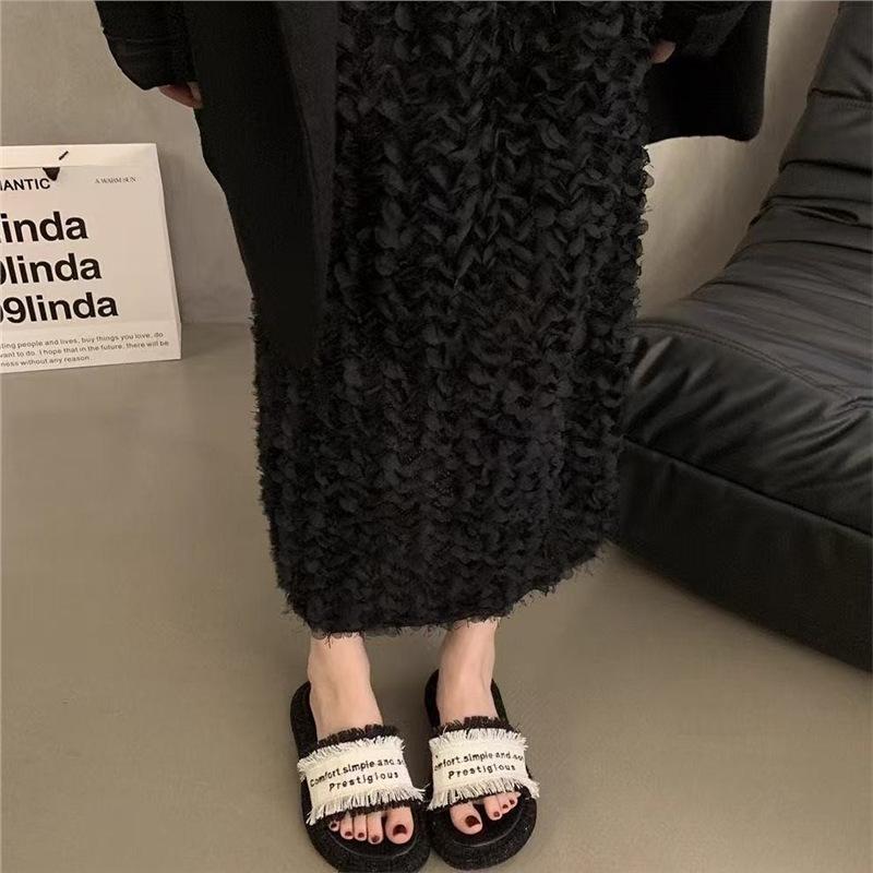 

Тапочки женские новые с плоским дном, круглым носком, с толстым дном, одно слово, универсальная верхняя одежда, маленькие ароматные, прохладные, ветреные тапочки женские на лето 35 белый