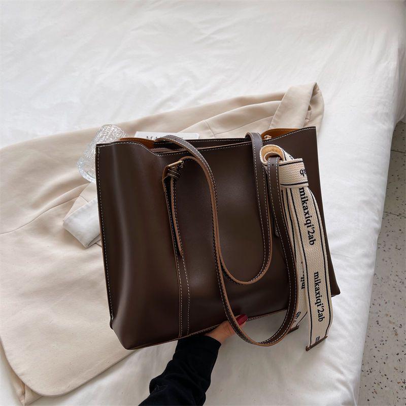 

Женская ретро-сумка-тоут для поездок на работу 2025: Вместительная, универсальная наплечная сумка Standard кофейный