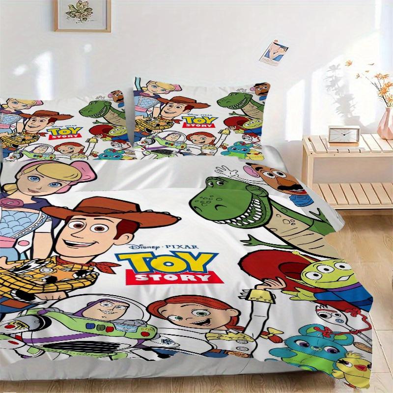 

3pcs Toy Story Characters Bedding Set 1 Soft Quilt Cover + 2 Pillowcases, Machine Washable Suitable for All Seasons D028 135x200cm