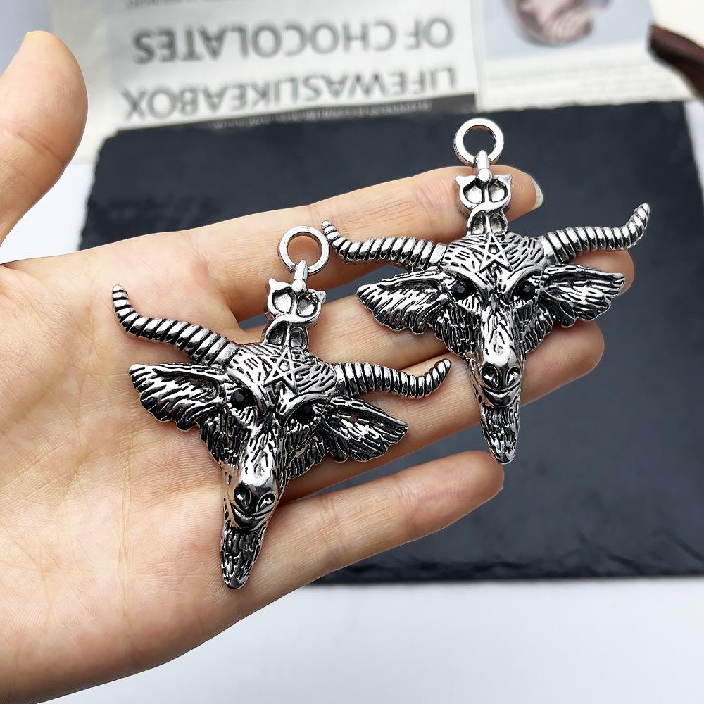 Men's Punk Hip Hop Bull Head Pendant Necklace - Retro Alloy Sweater Chain Accessories