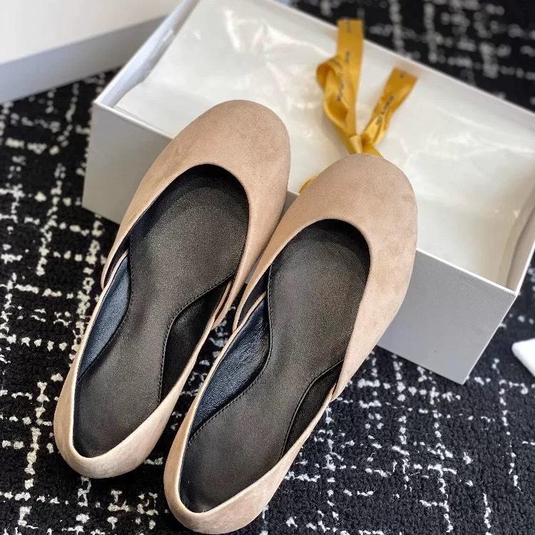 Sheepskin version~ retro niche suede round head shallow mouth flat bottom ballet shoes women's 2025 new spring and autumn single shoes