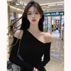 Sexy sweet babes white hollow slanted shoulder bottoming shirt women's design sense autumn and winter Korean beautiful slim top