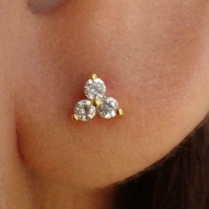 

1 пара простых и компактных серег, с круглым треугольным дизайном золотой