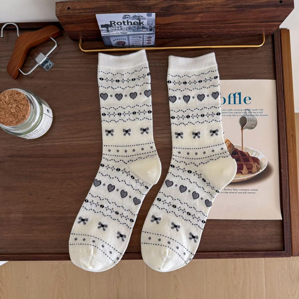 White Mid-Leg Socks, Style Bow Love Rolled Hemmed Cotton Socks, Korean Collegiate Style