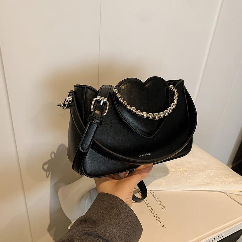 Red Love Beaded Shoulder Bag for Women  New Simple Versatile Crossbody Bags Elegant Fashion Ladies Wedding Handbags