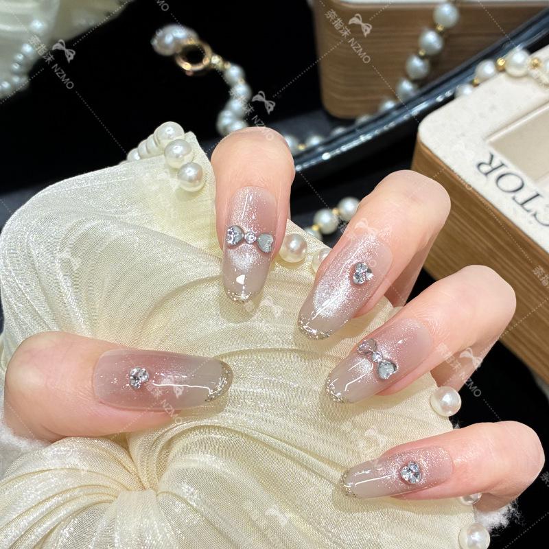 L113 Rhinestone Cat Eye Bow Nails - Handmade & Wearable M (Medium Oval)