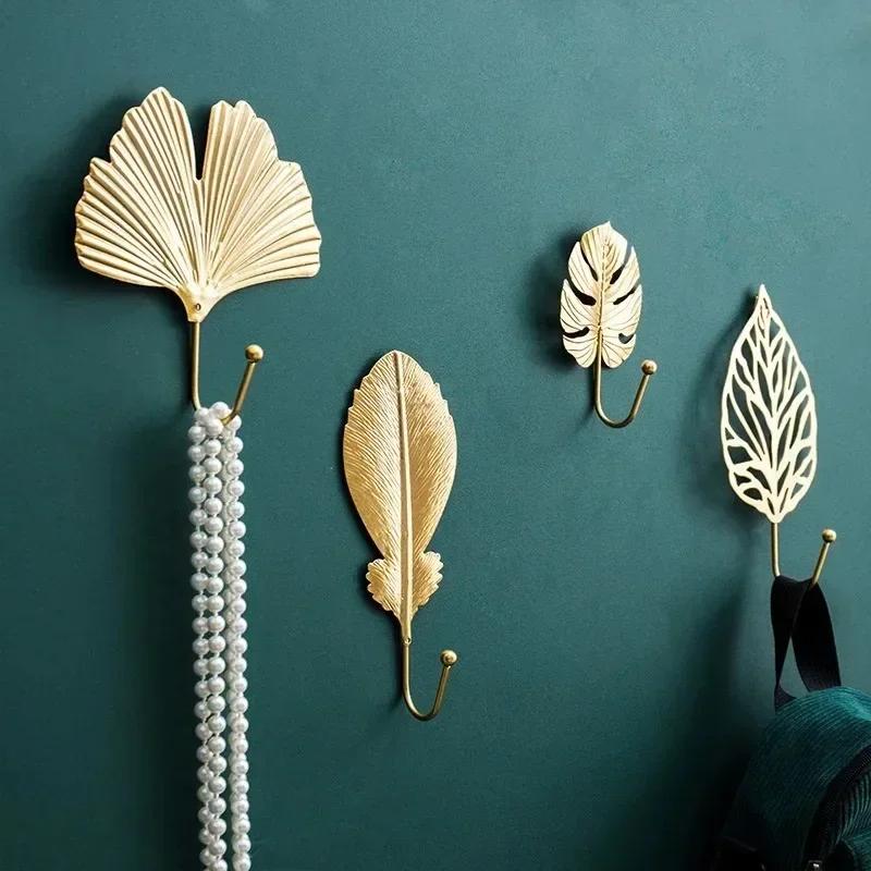 Nordic Style Hooks Gold 1Pc Hanging Storage Rack Wrought Iron Hook Wall Hanger Creative Leaf Shape for Home Bathroom Decoration