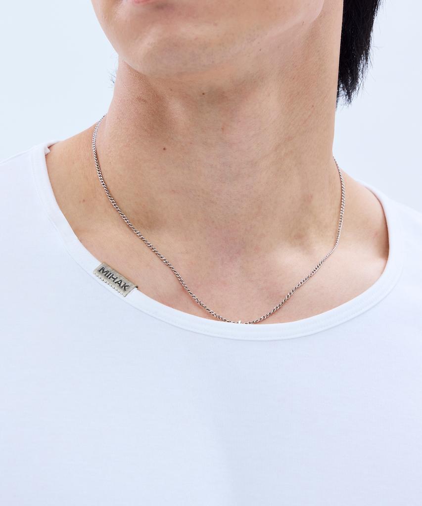 Mihag Metal Clip U-Neck T-Shirt (White)