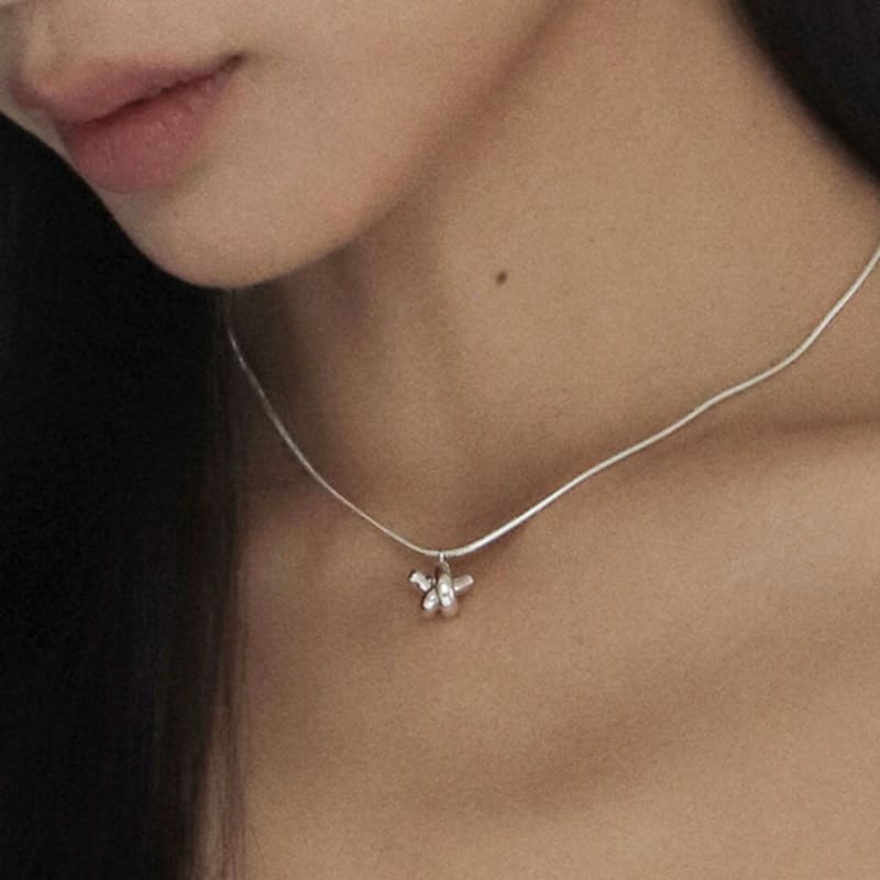 VINOOM mini knot necklace