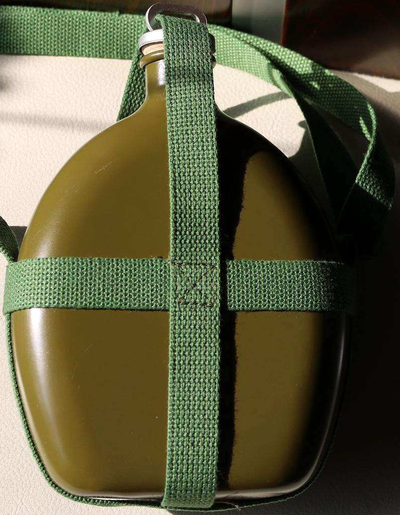 Imperial Japanese Army Type 94Showa 5 Military Water Canteen with Shoulder Strap, Replica, Cosplay Prop (Water Canteen)