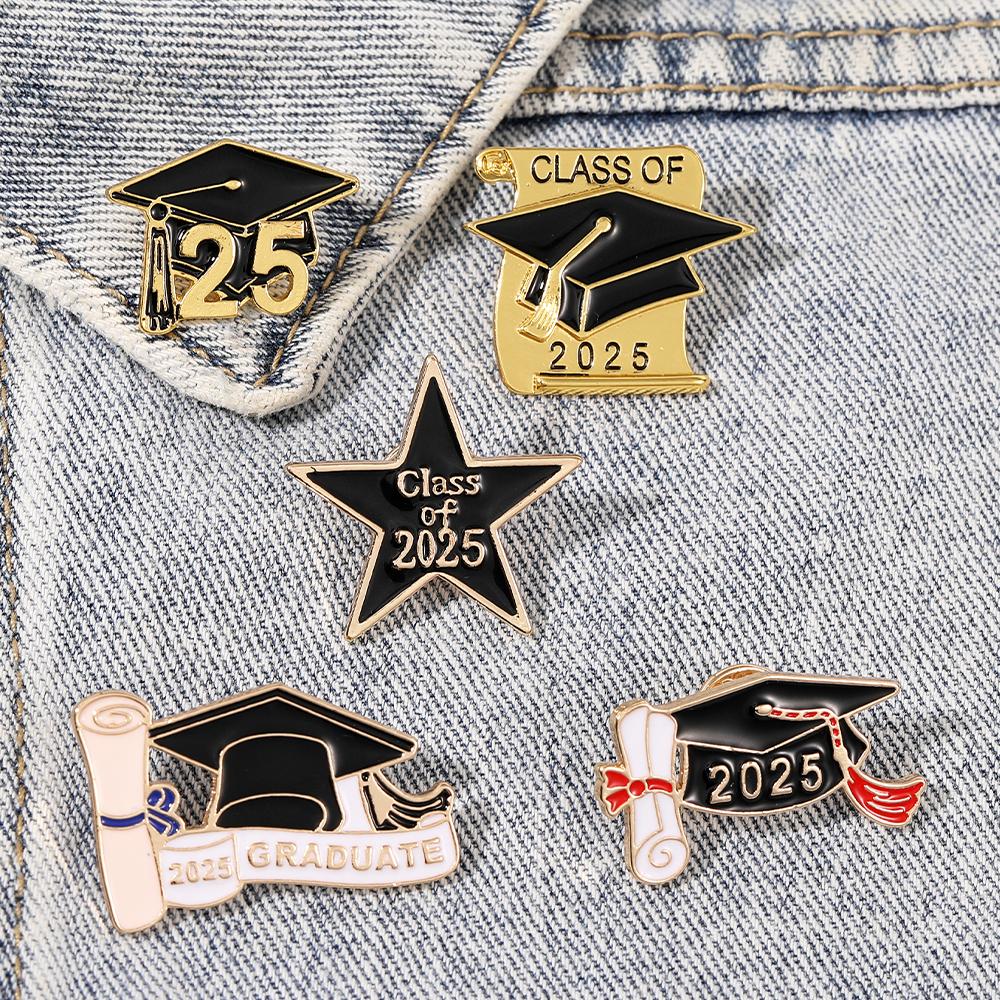 Temporada de Graduación 2026 Broches de Esmalte Sombrero Doctoral Diploma Clase Del 25 Pines de Diseño Para Regalo de Estudiante