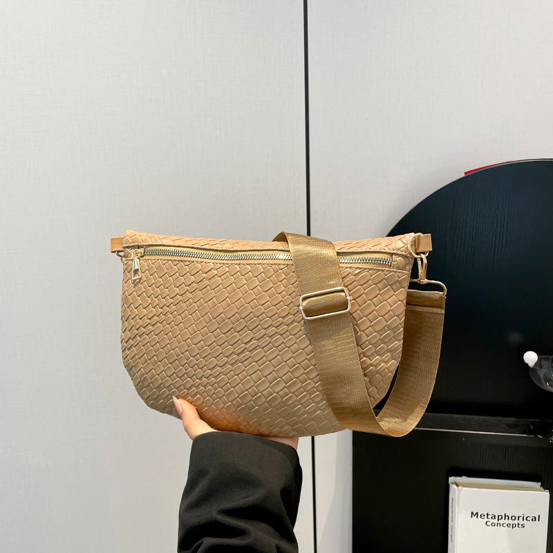 Trend retro niche design women's bag summer new popular temperament shoulder crossbody breast bag fashion versatile
