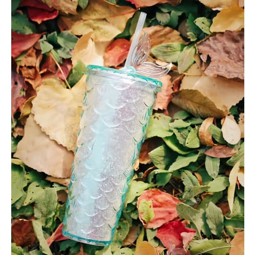710ml Tumbler with Straw, Large Capacity, Double-Walled Plastic, for Cold Drinks, Fashionable Gift Idea (710ml, Turquoise Blue)