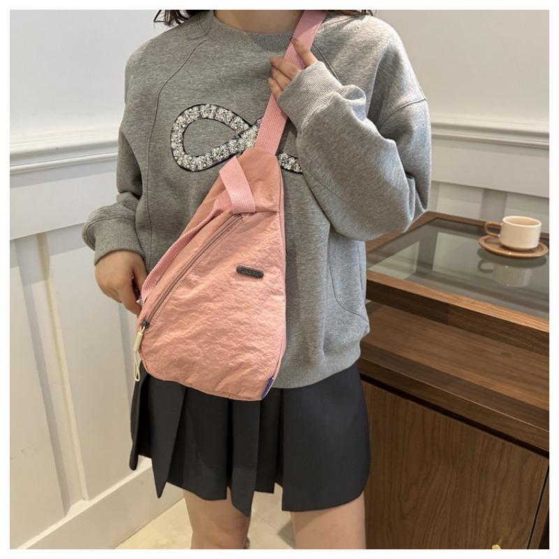 New lightweight trend solid color sexy large capacity simple fashion commuter messenger shoulder breast bag