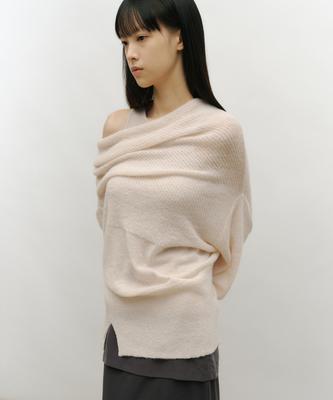 LOW TIDE Relaxed Off-Shoulder Knit [Salmon]