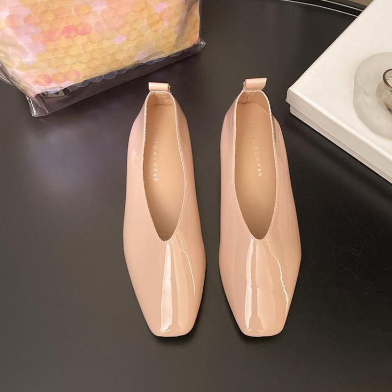 Fashion 2025 Vintage Genuine Leather Pumps Women Square Toe Low Heels Office Ladies Daily Concise Flats Female Walk Pumps Red