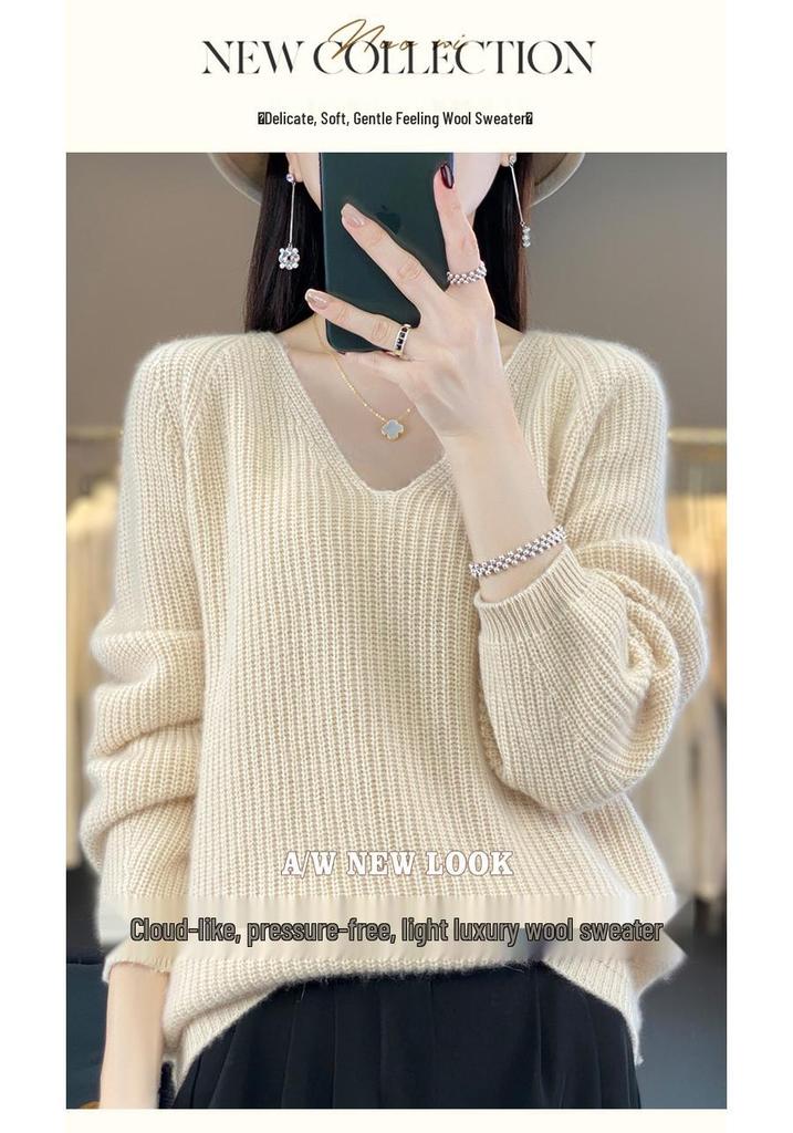V-Neck Women's Long-Sleeve Pure Wool Sweater – Cozy Autumn/Winter Knitwear