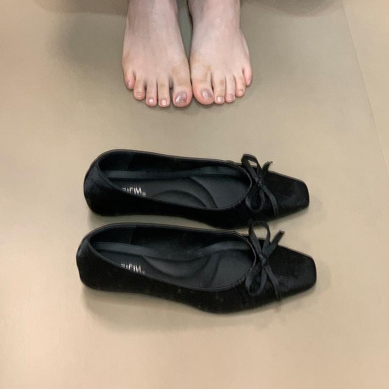 French Satin Square Head Bow Mary Jane Shoes Women's 2025 Autumn New Satin Pleated Flat Bottom Light Mouth Single Shoes