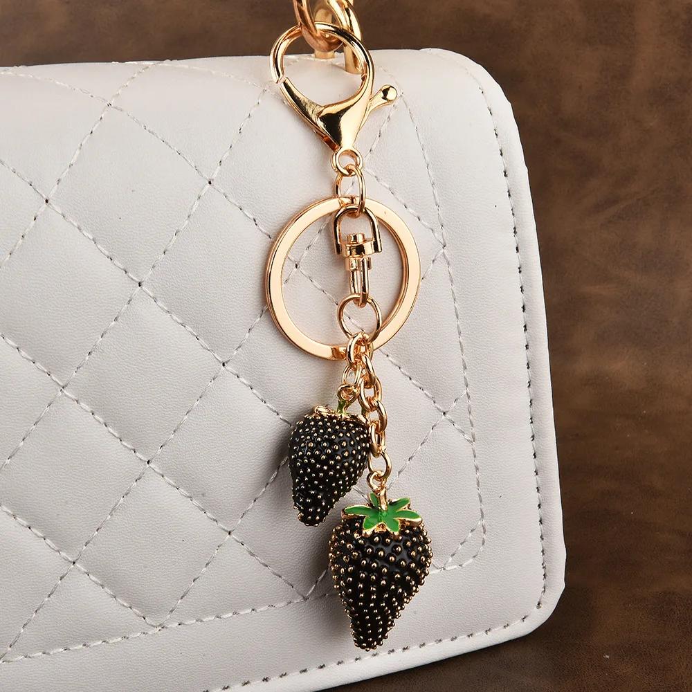 Keychains, bag pendants, fashionable small strawberry fruit ladies' car keychains, cute alloy keychains