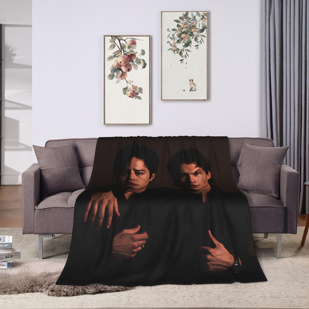 Soft Warm Blanket Travel Office Heated Rivalry Throw Blanket Flannel Bedspread For Couch Bed Novelty Sofa Bed Cover