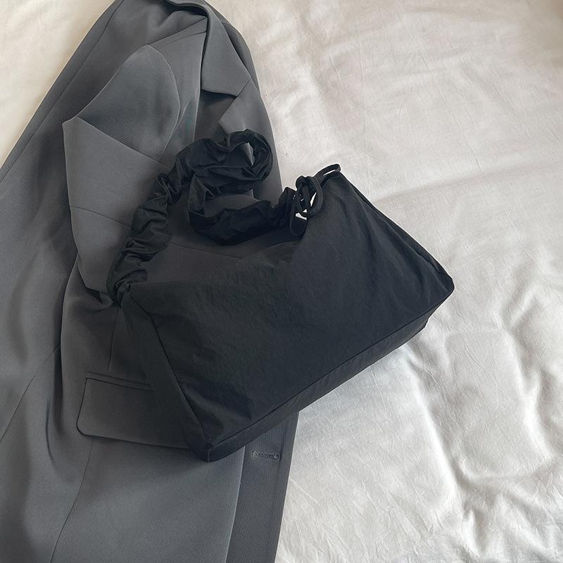 Retro Casual Crescent Bag for Women New Summer Trendy and Fashionable One-shoulder Underarm Bag