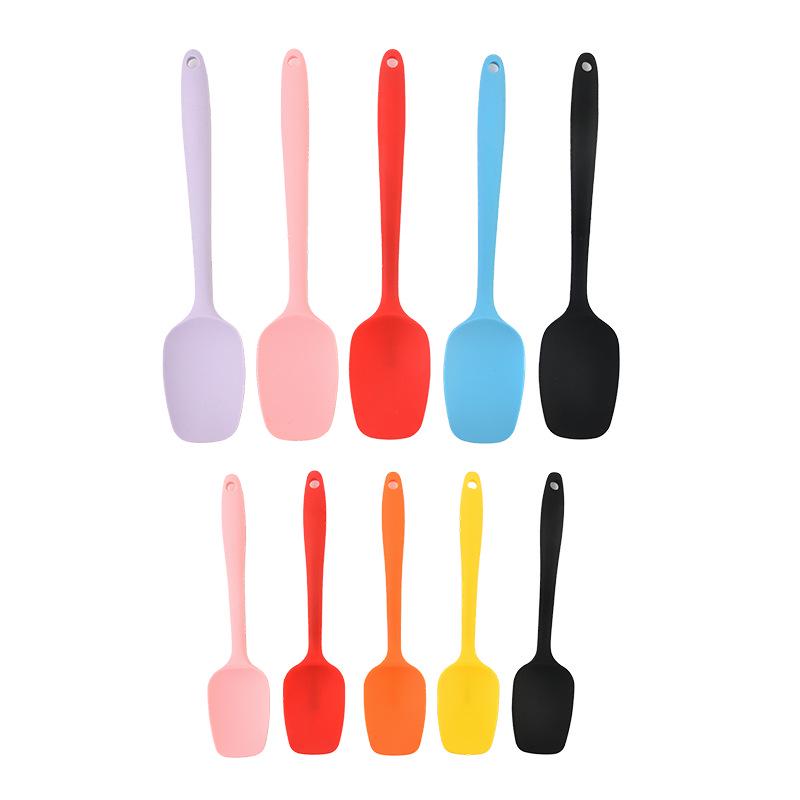 High-Temperature Resistant Silicone Baking Spatula