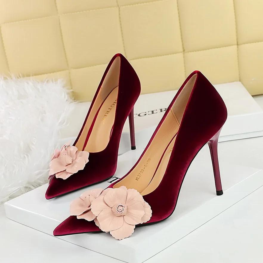 Spring Autumn New Banquet Wedding High Heels Shoes Suede Fine Heels Shallow Mouth Pointed Flower Decorative Women's Single Shoes