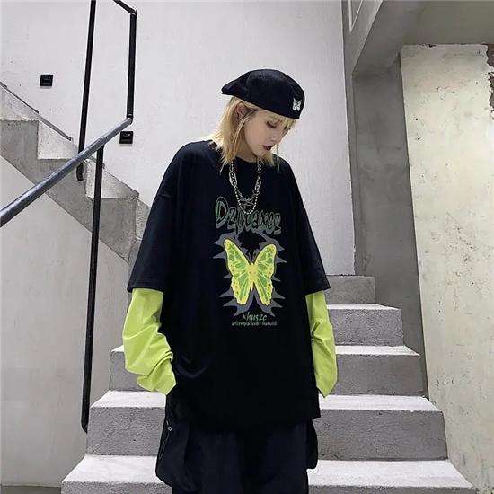 Oversized løs Lang T Harajuku Fake Todelt Langermet T-skjorte Personlighet Trend Butterfly Lang T Punk Harlan Style Klær
