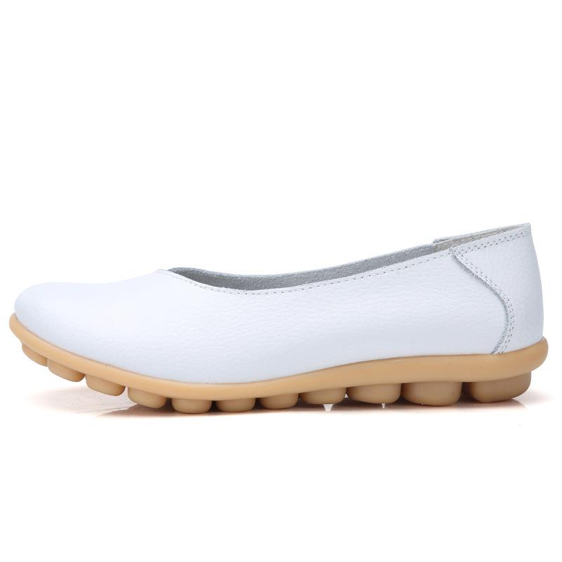 Autumn and winter cowhide Doudou shoes women's large size mother shoes flat-soled maternity shoes beef tendon soft sole 35-44