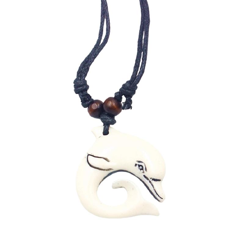 Sophisticated Resin Dolphin Necklace Adjustable Length Clavicle Chain Ocean Animal Charm Choker for Stylish Women