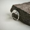 Серебряное кольцо с фианитами, вес изделия 3,79 гр (2203209)