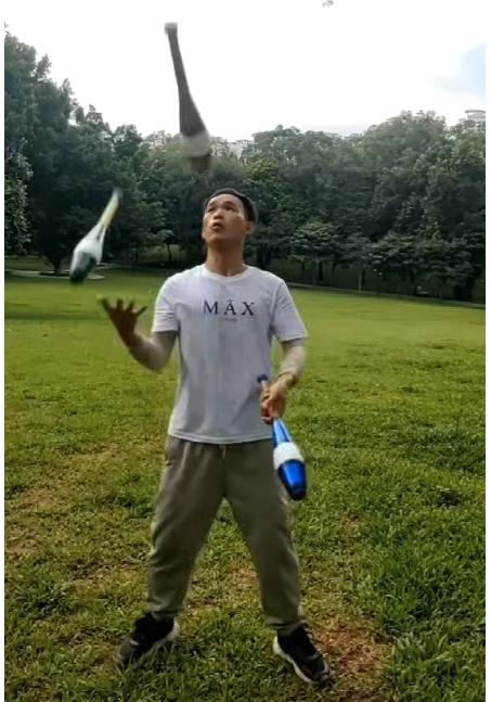 Professional Juggling Club Pin Circus Performance Toy for Kids and Adults Party Fun