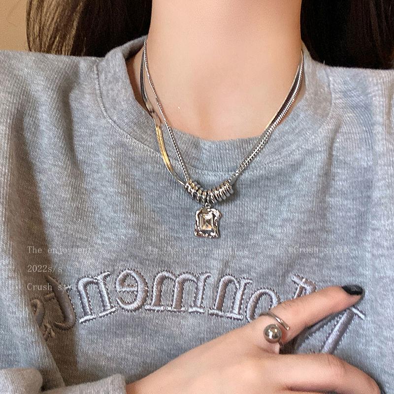 

Trend Zircon Double Necklace Female Male Hip Hop Fashion Versatile Accessories Sweater Sweater Chain Accessories Geometric Clavicle Chain