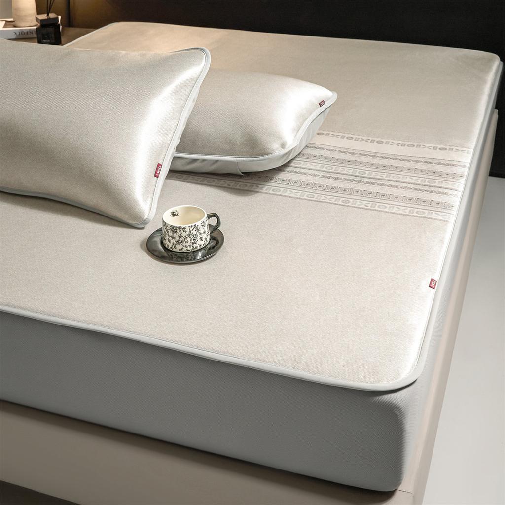 A-class Machine Washable Ice Silk Printed Cooling Mat Bed Sheet Three Piece Set - Flowing Zen Sound