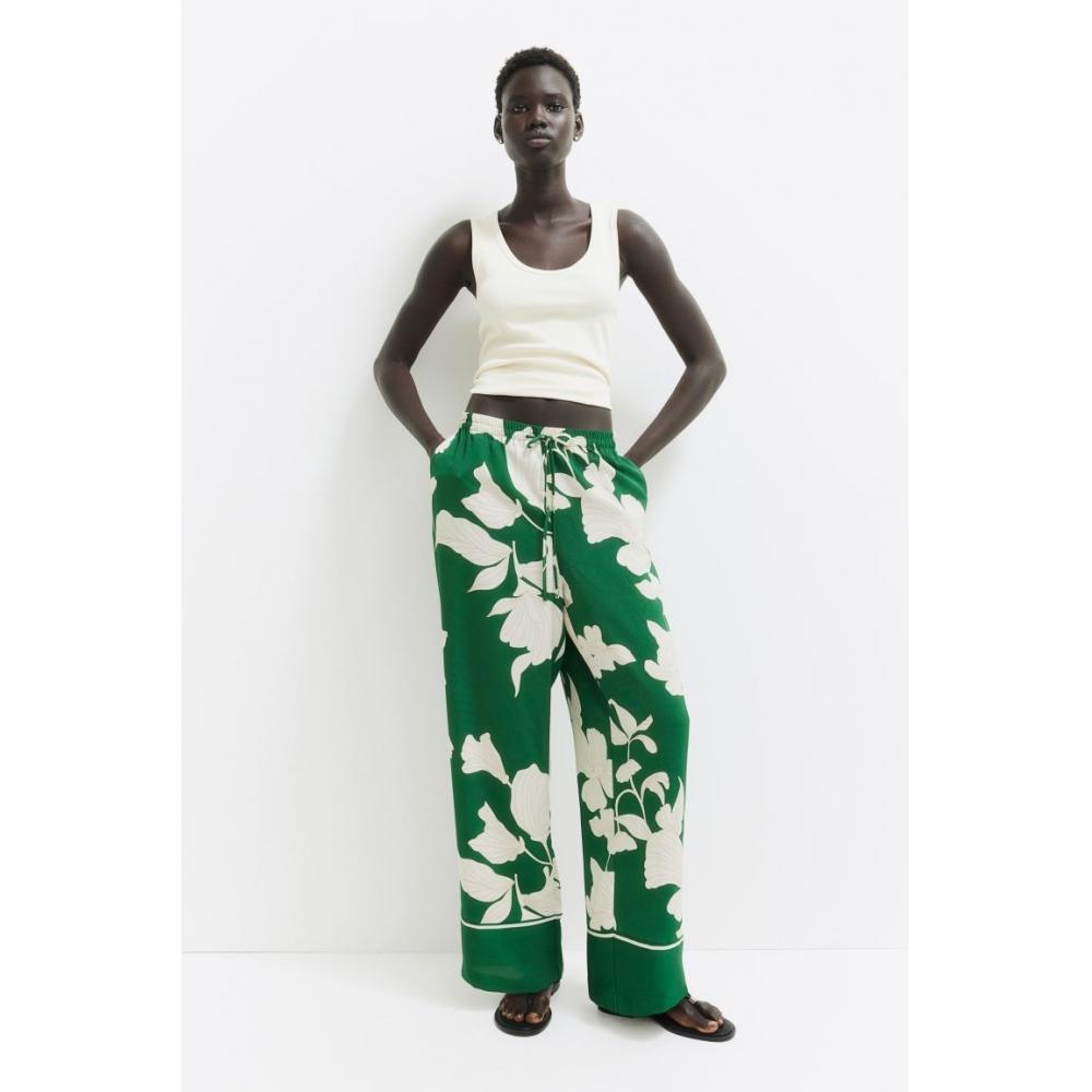 

Широкие брюки HM с застежкой зеленые кремовые с цветочным узором