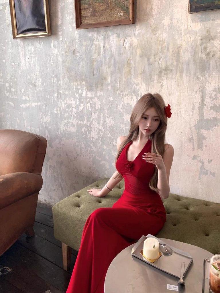 Maxi Abito da Donna Rosso Floreale con Schiena Scoperta e Scollo all'Americana – Elegante per l'Estate, Formale, Vestibilità aderente, che abbraccia i fianchi