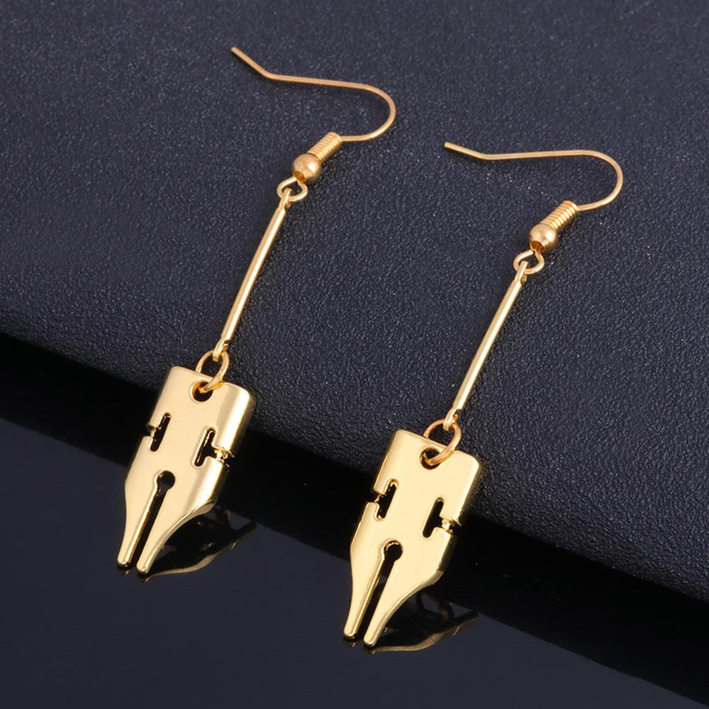 Bizarre Jojos Adventure Alloy Earrings With Electroplated Finish For Cosplay