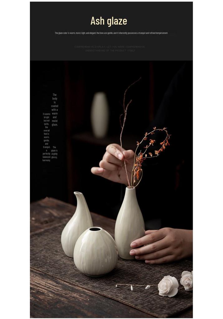 Chinese Retro Ceramic Small Vase - Stylish Decorative Vase for Dry or Hydroponic Flowers