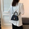 Fashionable & Versatile Bag Durable Lock Buckle Handbag Tote for Work & Shopping