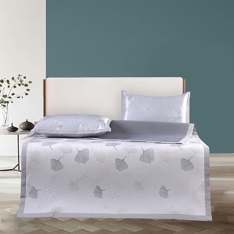 

Grace Hua Yue All-Season Polyester Fiber Quilt