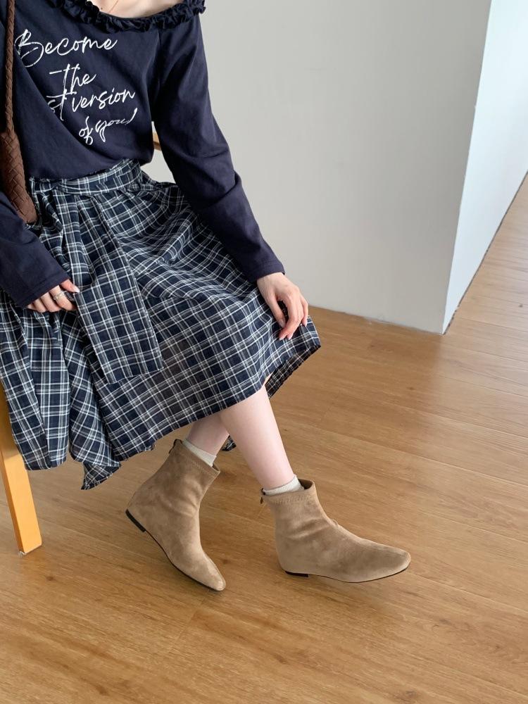 

French simple short tube small square head suede splicing Martin boots women s autumn and winter evening evening breeze temperament inner height inc 39 хаки