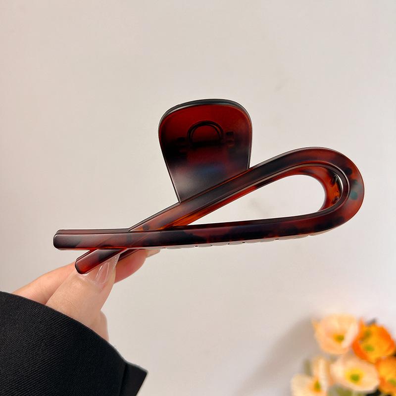 Elegant Large Cross Heart PC Hair Claw Clips Women Hair Accessories Vintage Amber Black Geometric Catch Crab Clamp Headwear New