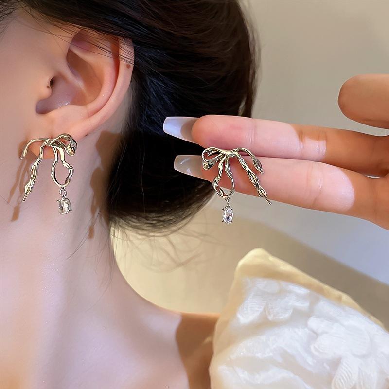 Y2K Exaggerated Big Bowknot Dangle Earrings for Women Irregular Zircon Bow Personalized Sweet Accessories Fashion Jewelry