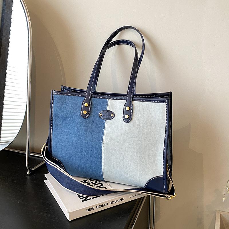 

Новая стильная и простая женская сумка через плечо с контрастными цветами, портативная, на одно плечо, через плечо, модная светло-синий